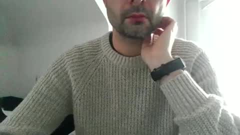 Snapshot of kleinyves chatting on 01/09/26, 12:08 kleinyves online show from 01/09/26, 12:08