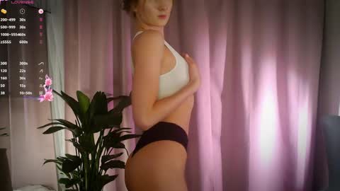 Snapshot of kleo_l chatting on 04/17/26, 05:49 Alika All the fun begins in a private show online show from 04/17/26, 05:49