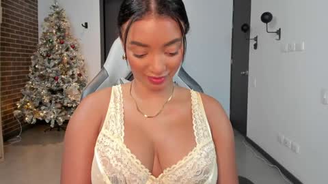 Christina online show from 12/12/24, 10:52