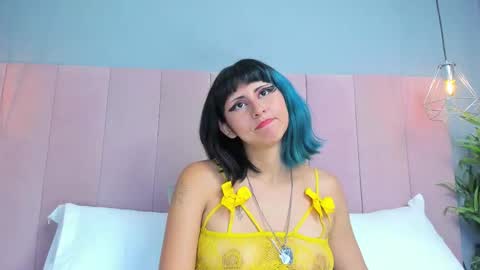 Snapshot of kleolennox chatting on 03/16/26, 03:05 Kleo online show from 03/16/26, 03:05