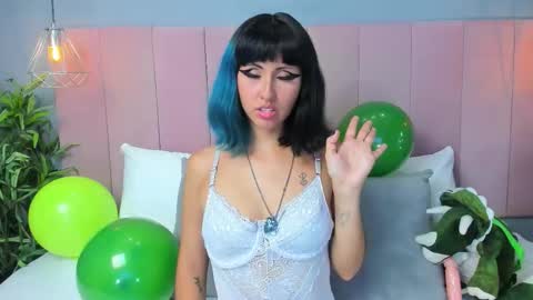 Snapshot of kleolennox chatting on 03/17/26, 02:09 Kleo online show from 03/17/26, 02:09