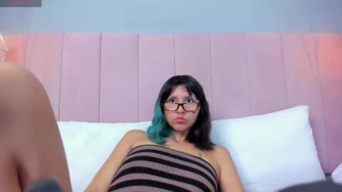 Snapshot of kleolennox chatting on 04/16/26, 03:24 Kleo online show from 04/16/26, 03:24