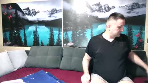 Kleosnow online show from 10/22/25, 08:58