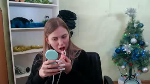 Snapshot of klerkarina chatting on 01/08/25, 09:10 klerkarina online show from 01/08/25, 09:10