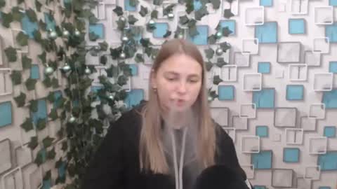 Snapshot of klerkarina chatting on 01/09/25, 08:45 klerkarina online show from 01/09/25, 08:45