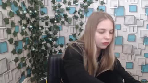 Snapshot of klerkarina chatting on 01/20/25, 05:37 klerkarina online show from 01/20/25, 05:37