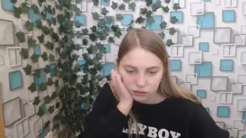 Snapshot of klerkarina chatting on 02/19/25, 09:28 klerkarina online show from 02/19/25, 09:28