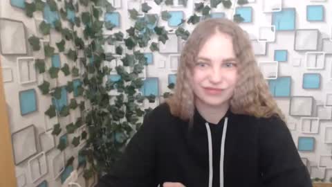 Snapshot of klerkarina chatting on 03/06/25, 08:52 klerkarina online show from 03/06/25, 08:52