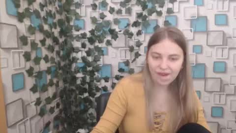 Snapshot of klerkarina chatting on 03/10/25, 05:43 klerkarina online show from 03/10/25, 05:43