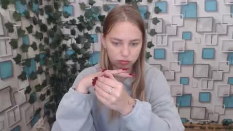 Snapshot of klerkarina chatting on 10/06/25, 05:05 klerkarina online show from 10/06/25, 05:05