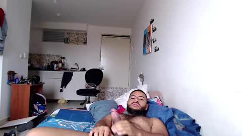 Snapshot of kleyton336 chatting on 11/05/25, 04:18 kleyton online show from 11/05/25, 04:18