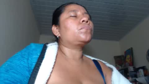 Kloe online show from 10/12/25, 08:35