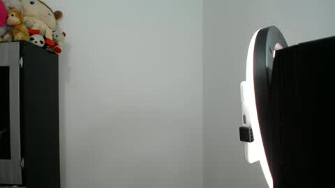 Snapshot of kloe_minajj chatting on 04/23/26, 01:51 kloe minajj online show from 04/23/26, 01:51