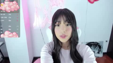 Snapshot of kloeking_ chatting on 02/12/26, 03:45 kloe online show from 02/12/26, 03:45