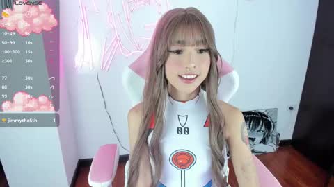 Snapshot of kloeking_ chatting on 03/19/26, 04:05 kloe online show from 03/19/26, 04:05