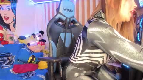 kloelamaravilla18 online show from 11/26/25, 02:56