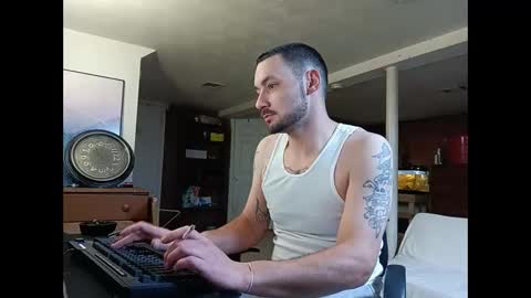 LOUiViLAN online show from 01/02/25, 06:40