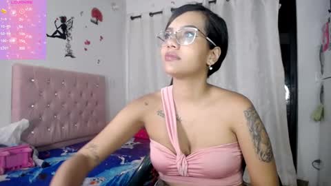 Snapshot of kloy_sech chatting on 03/01/25, 11:58 Valen online show from 03/01/25, 11:58