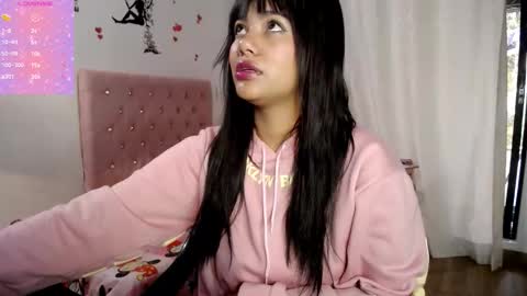 Snapshot of kloy_sech chatting on 12/02/25, 11:48 Valen online show from 12/02/25, 11:48