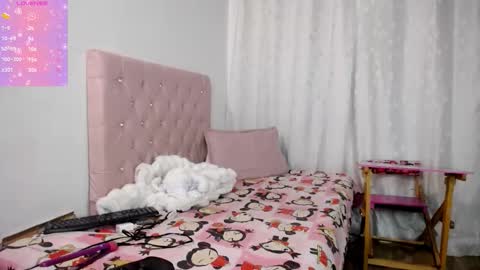 Snapshot of kloy_sech chatting on 01/13/26, 09:58 Valen online show from 01/13/26, 09:58