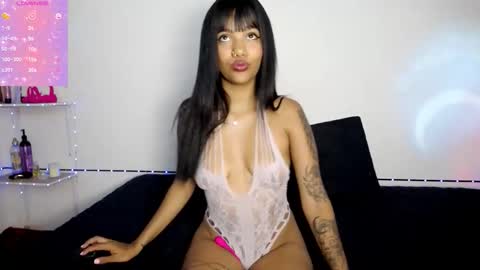 Snapshot of kloy_sech chatting on 03/18/26, 10:07 Valen online show from 03/18/26, 10:07