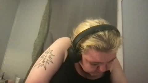 kmarie1196 online show from 07/14/26, 03:33