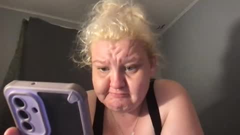kmarie1196 online show from 08/04/26, 04:53