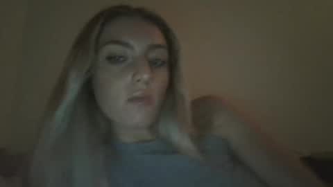 Snapshot of kmb25 chatting on 05/19/26, 06:20 kmb25 online show from 05/19/26, 06:20