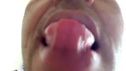 Snapshot of kmilo273079 chatting on 12/04/25, 04:38 juan online show from 12/04/25, 04:38