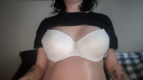 Snapshot of knextdoor chatting on 09/18/25, 07:05 knextdoor online show from 09/18/25, 07:05