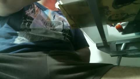 Snapshot of knickfranco chatting on 11/17/25, 07:14 knickfranco online show from 11/17/25, 07:14