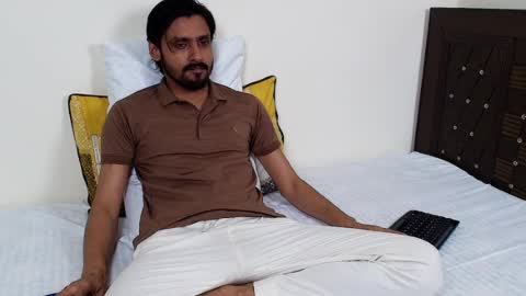 Snapshot of knightrider5566 chatting on 04/04/26, 09:51 Harry online show from 04/04/26, 09:51