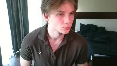 Snapshot of knotsiemens chatting on 07/18/26, 09:57 Adam online show from 07/18/26, 09:57