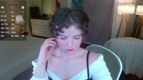 knowlita  online show from 02/01/25, 03:28