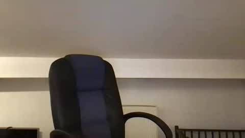 Snapshot of kobasic chatting on 01/04/25, 11:48 hugo online show from 01/04/25, 11:48
