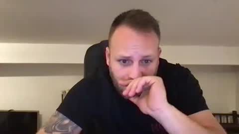 Snapshot of kobasic chatting on 01/18/25, 10:49 hugo online show from 01/18/25, 10:49