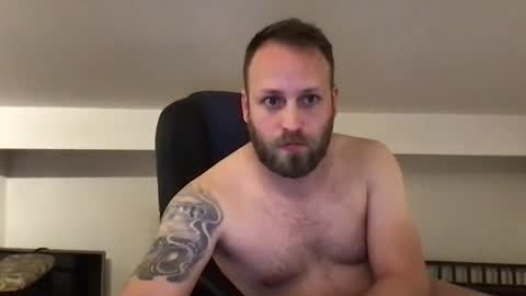 Snapshot of kobasic chatting on 02/01/25, 01:44 hugo online show from 02/01/25, 01:44