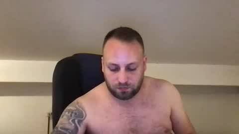 hugo online show from 10/26/25, 01:33