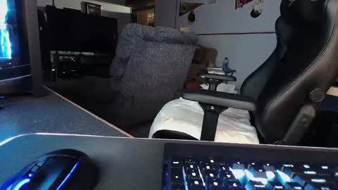 Snapshot of kodiak1974 chatting on 03/02/25, 08:07 Kodiak1974 online show from 03/02/25, 08:07