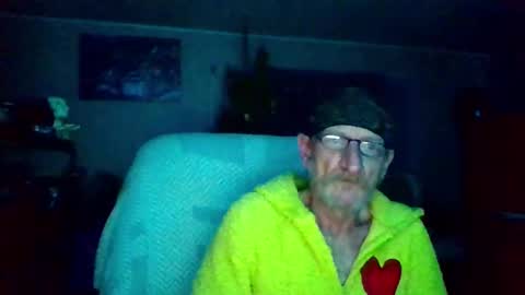 Snapshot of kodiakpm1 chatting on 11/18/25, 09:03 kodiakpm1 online show from 11/18/25, 09:03