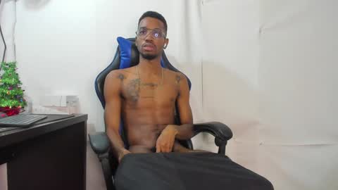 Snapshot of kofi_exotic_ chatting on 12/11/24, 03:24 kofi online show from 12/11/24, 03:24