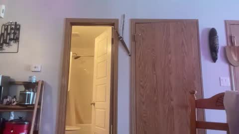 A Dick Ting online show from 02/04/26, 06:14