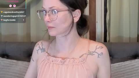 Snapshot of kohlbird chatting on 11/26/25, 04:24 kohlbird online show from 11/26/25, 04:24