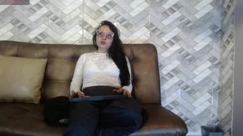 Snapshot of koko15_ chatting on 05/19/26, 12:55 Koko online show from 05/19/26, 12:55
