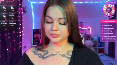 Mia online show from 11/29/25, 11:08