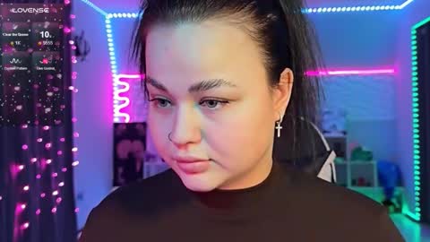 Mia online show from 02/01/26, 12:59