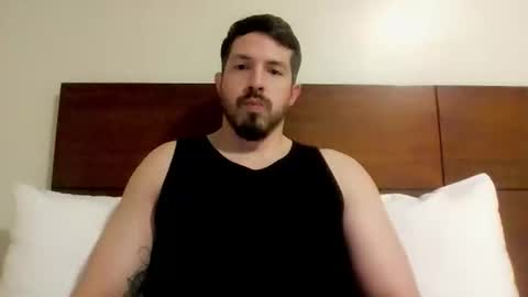 Snapshot of kolombianox chatting on 10/18/25, 03:53 kolombianox online show from 10/18/25, 03:53