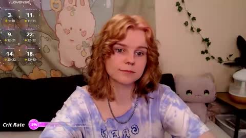Snapshot of komorebbi chatting on 03/27/26, 11:37 Marta online show from 03/27/26, 11:37