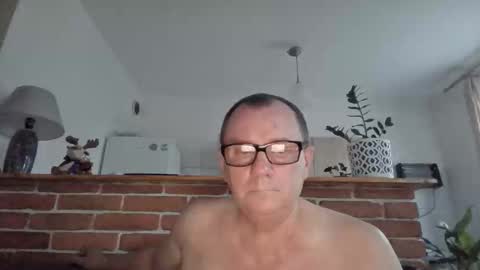 Snapshot of komputer123456789 chatting on 05/02/26, 06:13 Bogdan online show from 05/02/26, 06:13