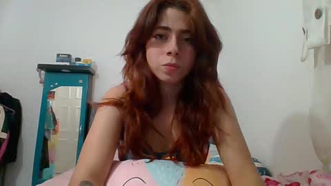 Snapshot of koneko_girl chatting on 11/04/25, 04:00 caroline online show from 11/04/25, 04:00